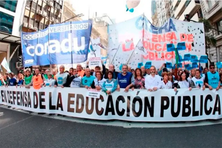 Universidades: el Gobierno ofreció un 24% de aumento, pero exigió una condición que frenó el acuerdo - imagen de origen