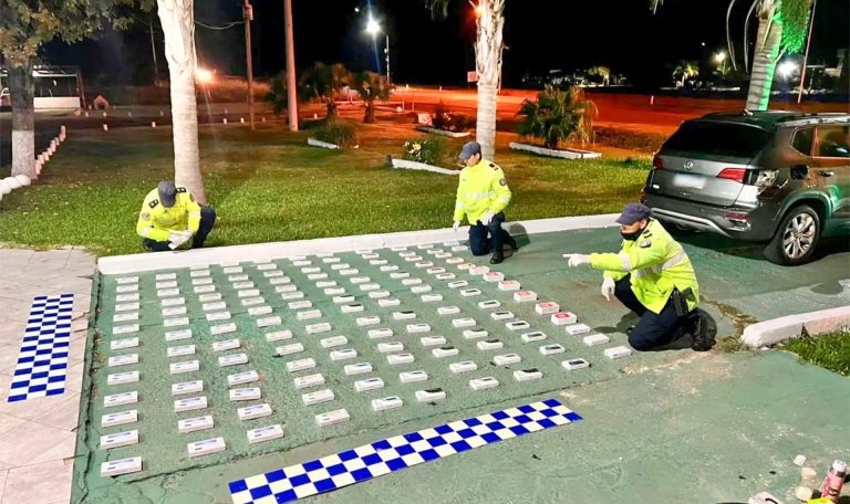 Paso Cerrito: secuestraron 142 celulares trasladados en el doble fondo de un vehículo - imagen de origen