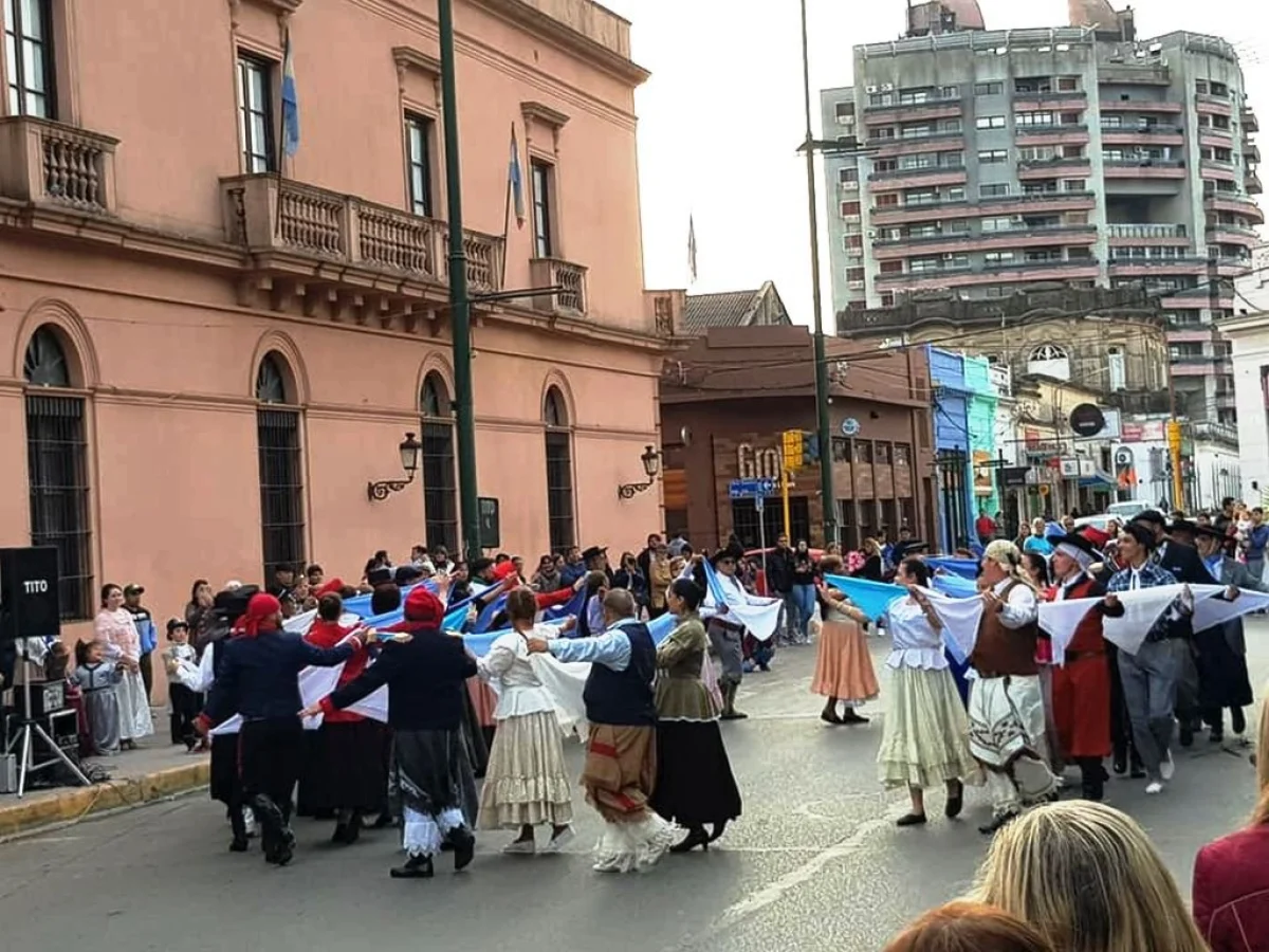 La ciudad celebrará el 216° Aniversario de la Revolución de Mayo - imagen de origen