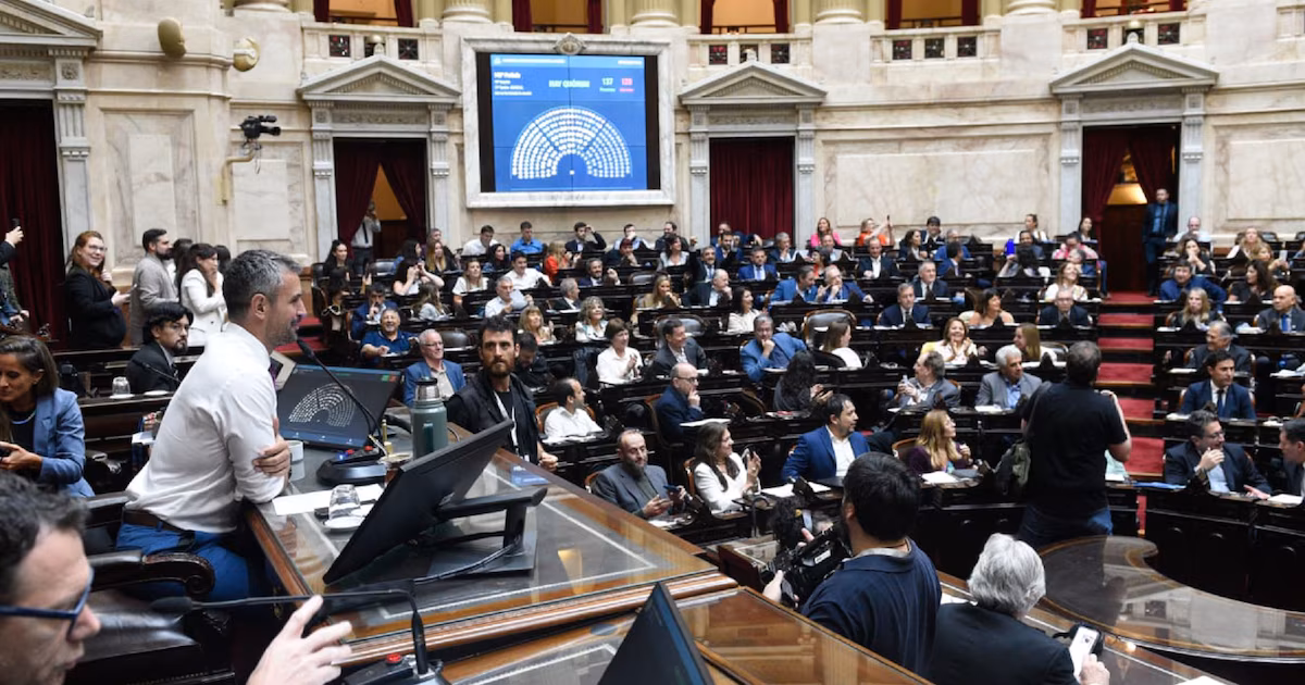 Diputados debate Zona Fría y la oposición va por Adorni - Informe Digital - imagen de origen