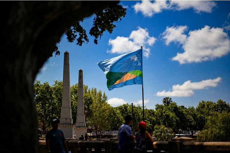 Este 18 de junio se celebra el Día de la Bandera de Gualeguaychú - imagen de origen