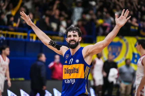 Sebastián Vega se despide de Boca Juniors tras cuatro temporadas - imagen de origen