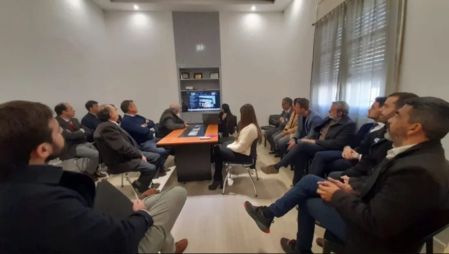 Asamblea caliente: Fracasó el intento de imponer una lista unidad en un instituto del CAER - imagen de origen