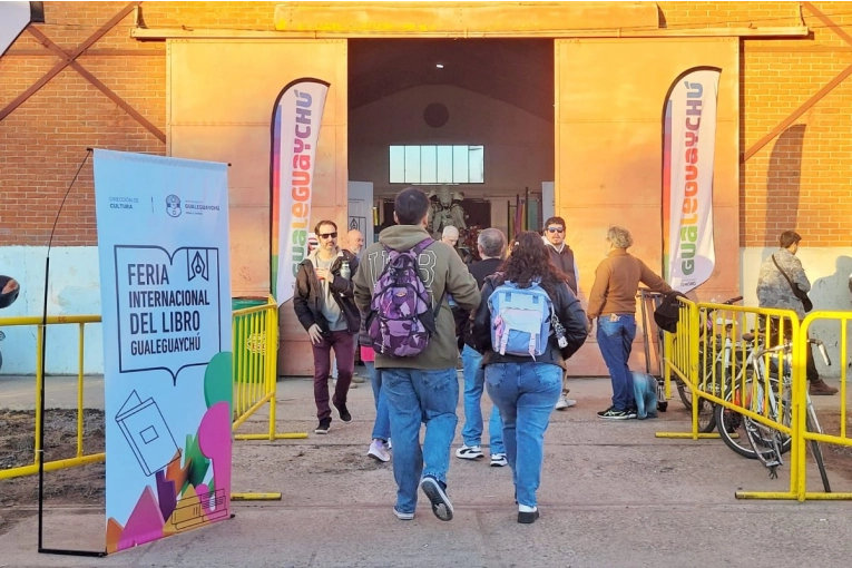 Abrió la convocatoria para la nueva edición de la Feria Internacional del Libro de Gualeguaychú - imagen de origen