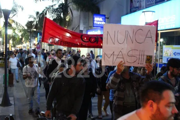 Y a pesar de todo, la Memoria - imagen de origen