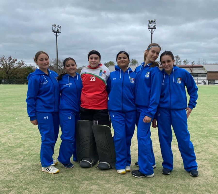 Un enorme orgullo: Jugadoras de Hockey del Club República de Italia y Regatas Uruguay fueron convocadas en la preselección de AHCSE - imagen de origen