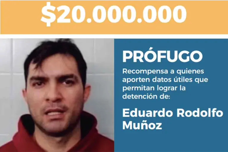 Ofrecen millonaria recompensa por sospechoso del crimen de un policía federal - imagen de origen