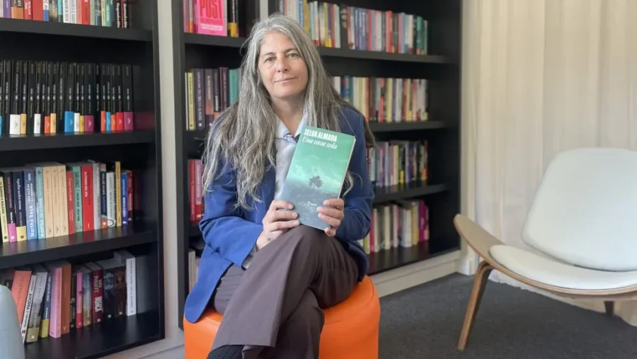 Selva Almada: "Volver a Paraná siempre es muy estimulante" | Análisis - imagen de origen