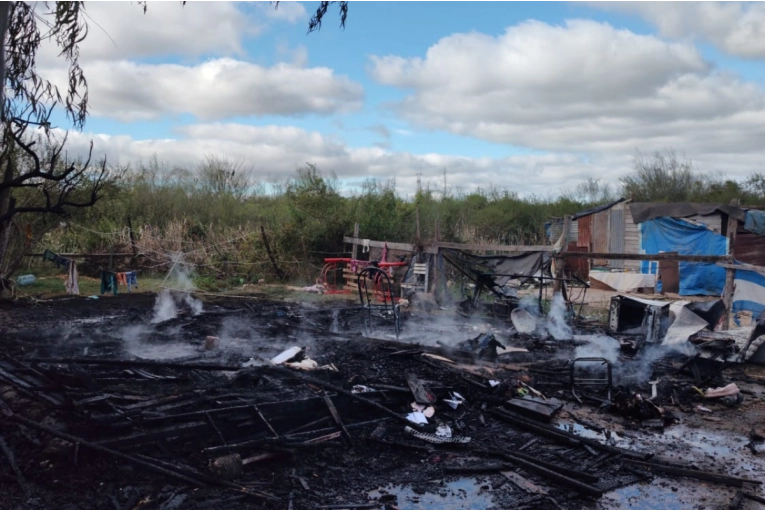 Desperfecto eléctrico en conexión clandestina provoca incendio en vivienda - imagen de origen