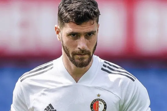Marcos Senesi pica en punta para reemplazar a Balerdi en la Selección Argentina - imagen de origen