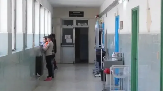 Un niño fue internado con un extraño síndrome: investigan si lo provocó un queso - imagen de origen