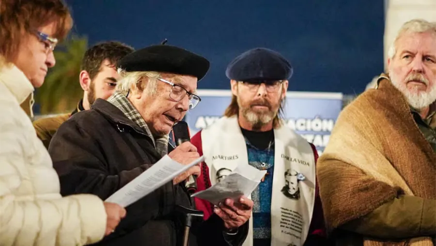 La protesta del Nobel de la Paz: Pérez Esquivel comenzó un ayuno contra el hambre del pueblo que genera Milei | Análisis - imagen de origen
