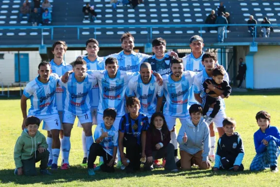 Juventud se impuso en Larroque y se mantiene como líder de la A - imagen de origen