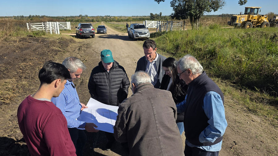 Paso histórico: Comenzó la apertura de calles en el predio del futuro Parque Industrial Mixto de Colón - imagen de origen