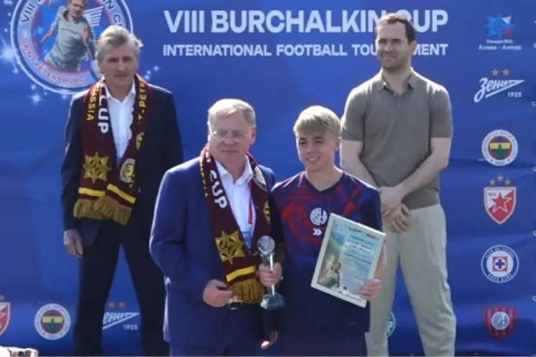 Un juvenil de Urdinarrain fue elegido mejor arquero en un torneo internacional en Rusia - imagen de origen