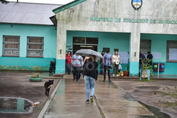 Robaron mercadería y elementos de la cocina de una escuela del barrio Pereda - imagen de origen