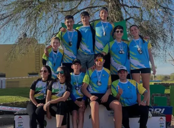Este sábado, Regatas organiza una jornada internacional de remo en el río Gualeguaychú - imagen de origen