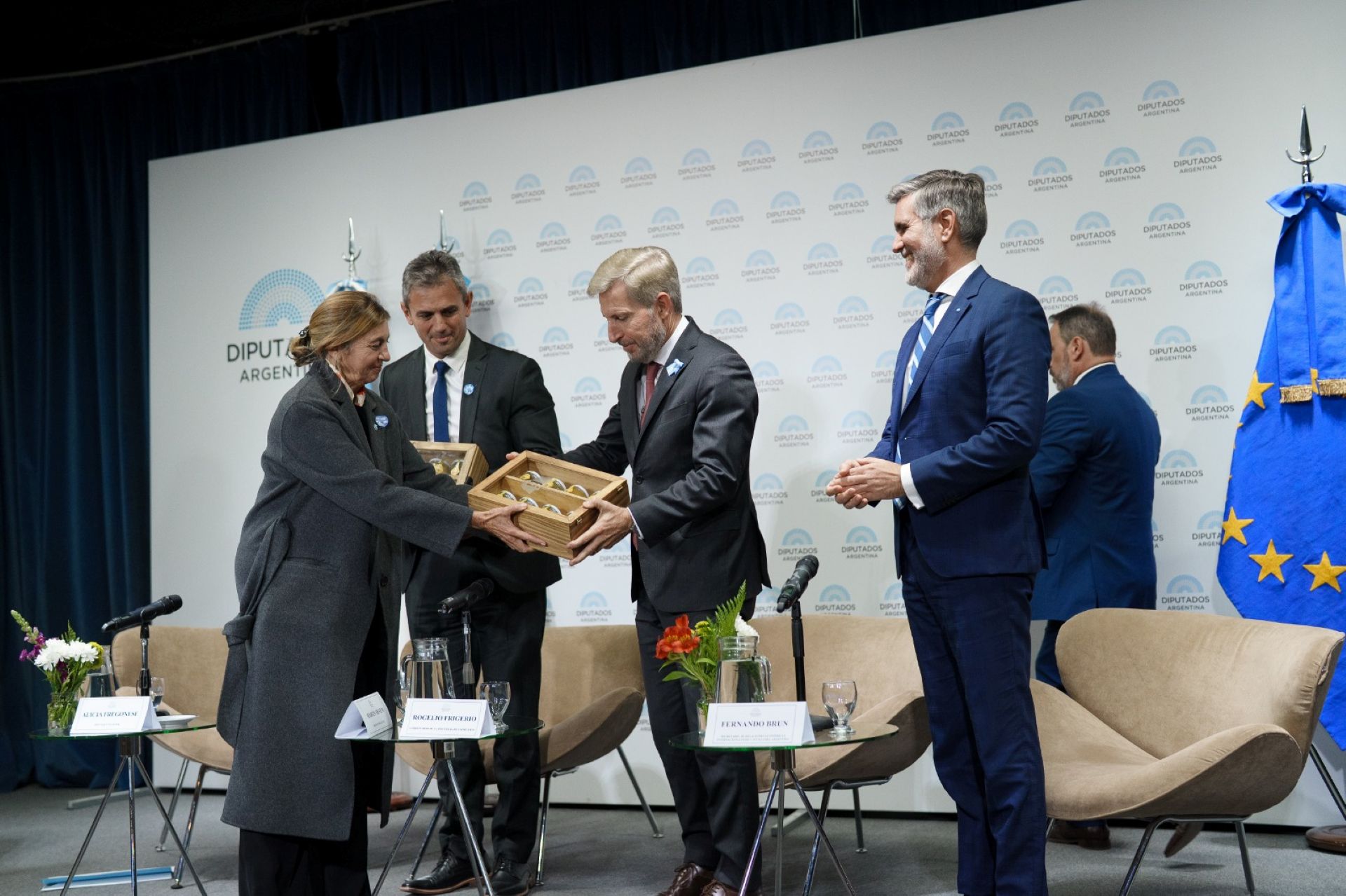 Frigerio presentó el potencial apícola de Entre Ríos en la Semana de la Miel en Buenos Aires - imagen de origen