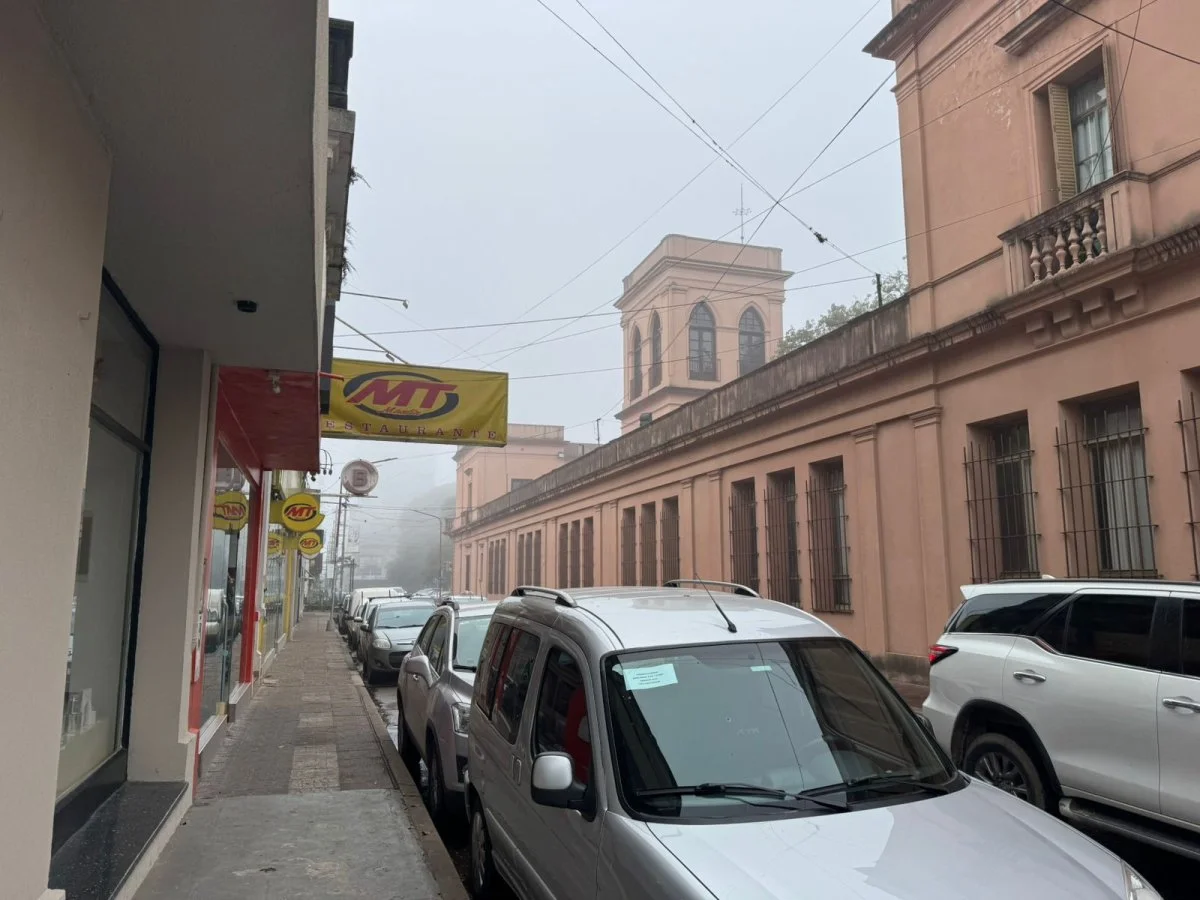 Lunes con niebla y cielo parcialmente nublado en Concepción del Uruguay - imagen de origen