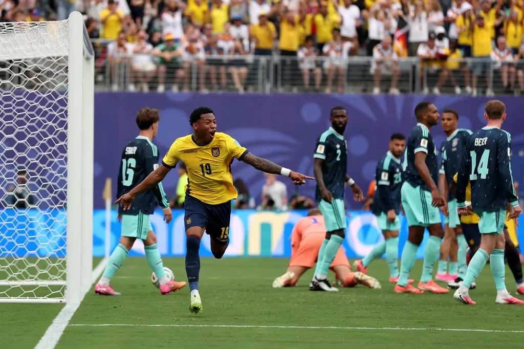 Ecuador hizo historia: derrotó 2-1 a Alemania y se clasificó a los dieciseisavos de final del Mundial - imagen de origen