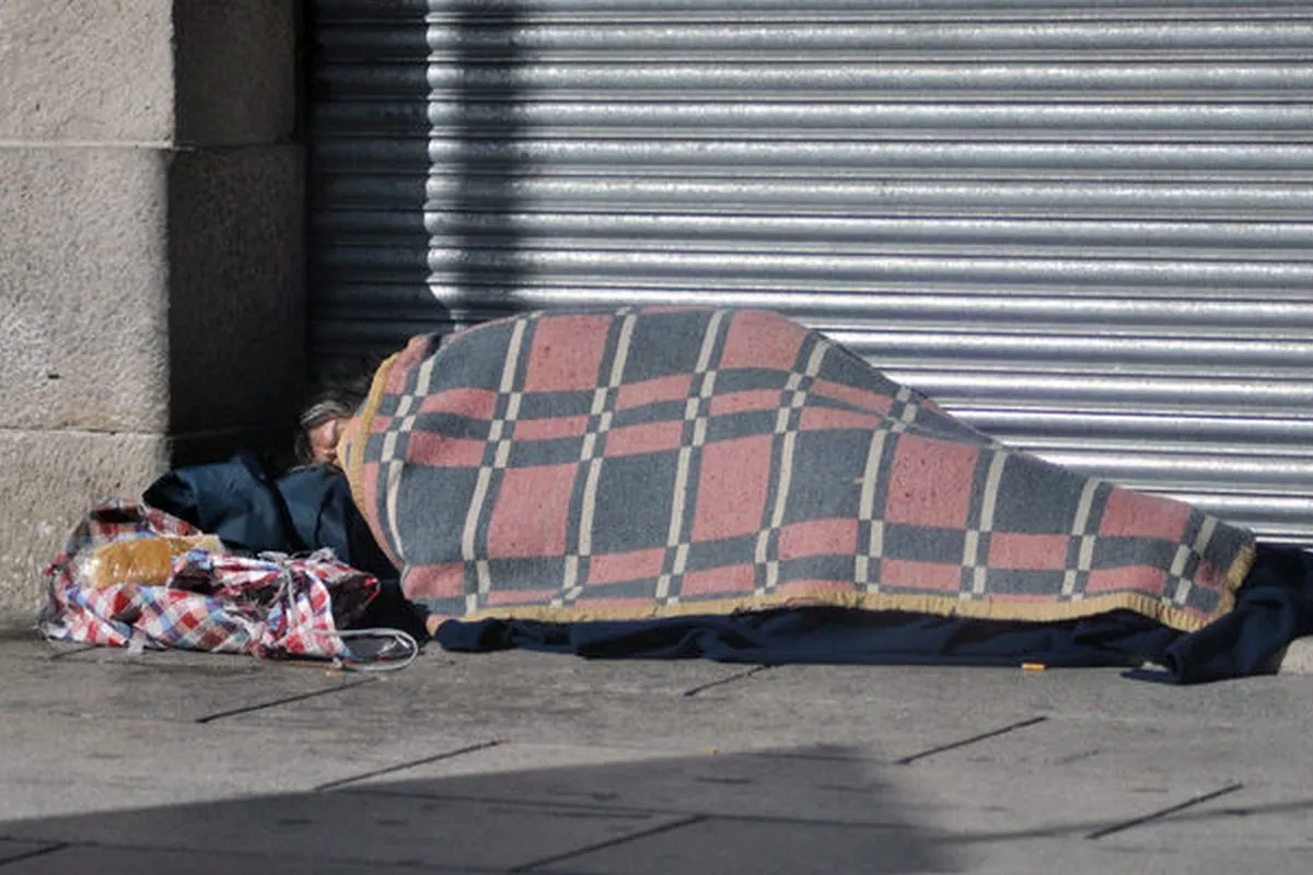 "La demanda se duplicó": preocupación en una parroquia de Paraná por el aumento de personas en situación de calle - Plaza Web - imagen de origen