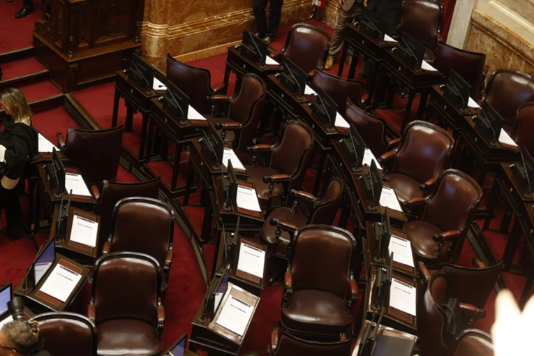 El Senado no pudo sesionar por falta de quórum y el Gobierno gana margen político - imagen de origen