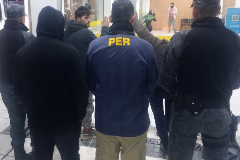 Dos personas fueron detenidas tras intentar comprar con una tarjeta robada - imagen de origen