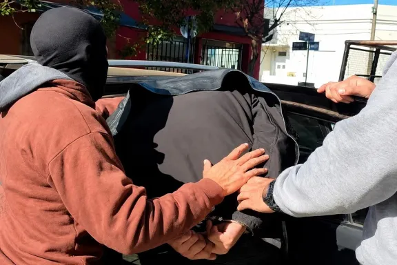 Detuvieron a un ex docente de un colegio privado de Concordia por presunto grooming - imagen de origen