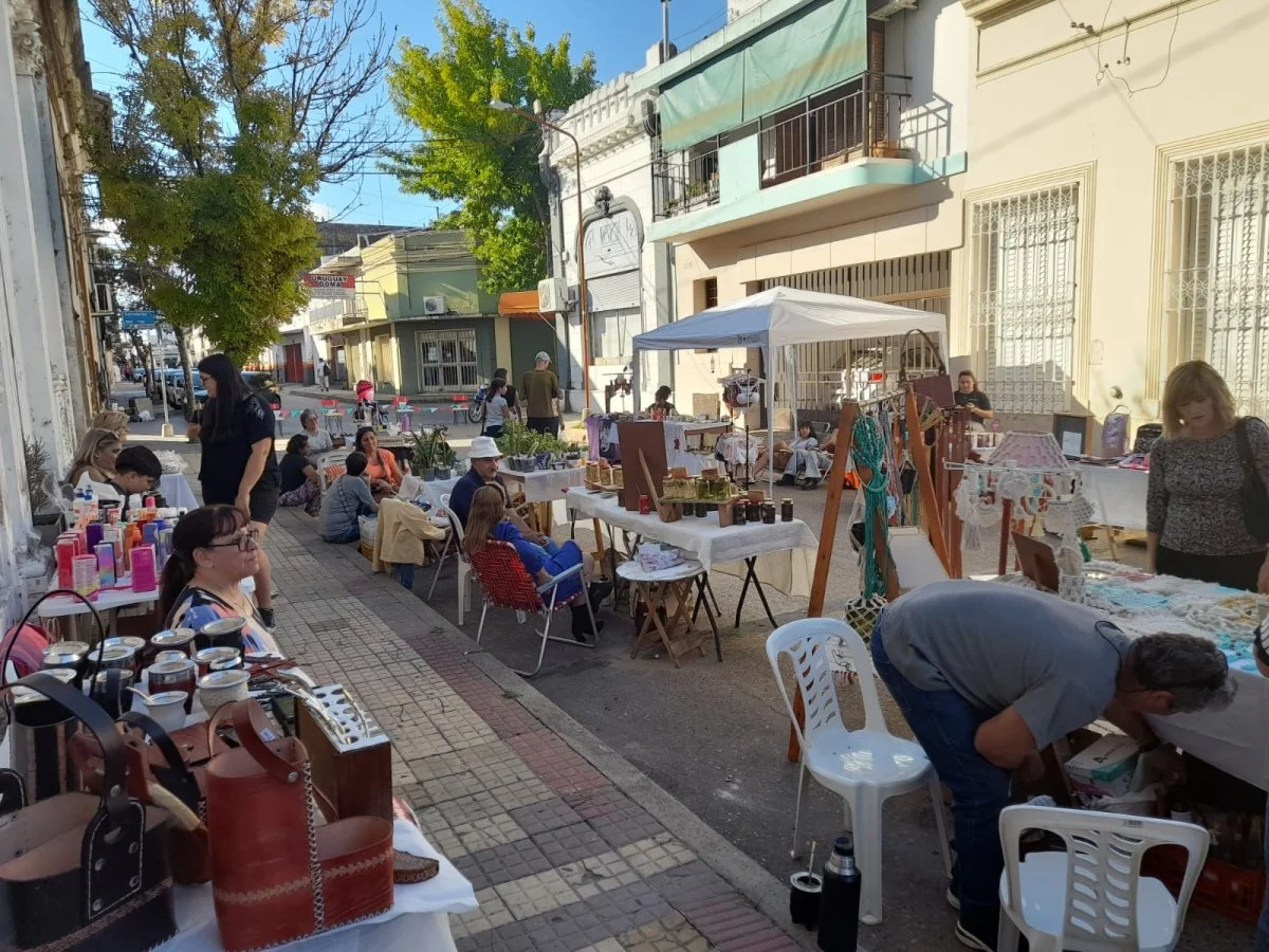 La Feria Italiana vuelve este domingo con gastronomía, artesanías y espectáculos en vivo - imagen de origen