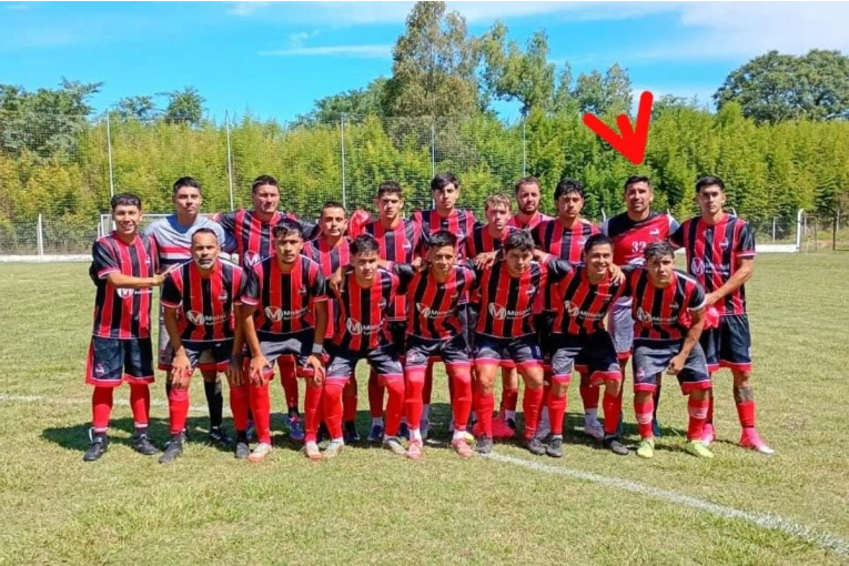Permanece estable el joven futbolista que fue operado de urgencia tras sufrir una grave lesión en un partido - imagen de origen
