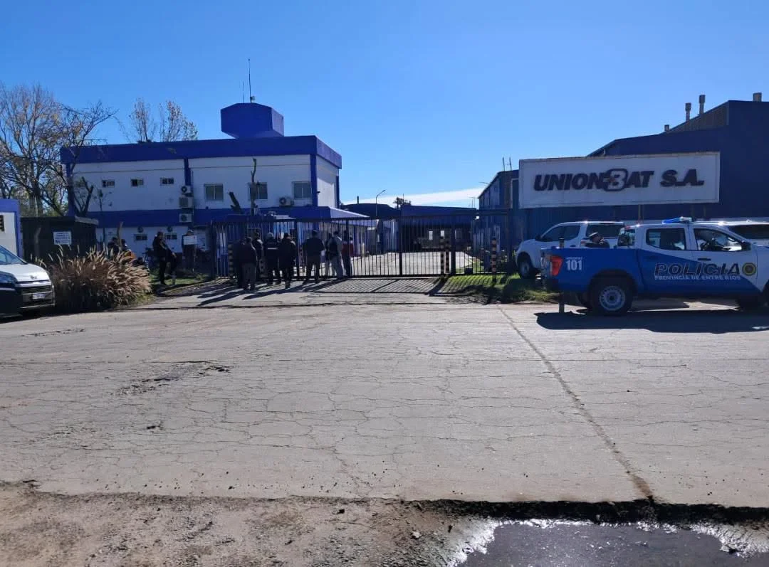 Una empresa del PIG despidió a 100 trabajadores y el gremio adelantó que lo denunciarán en el Ministerio de Trabajo - imagen de origen