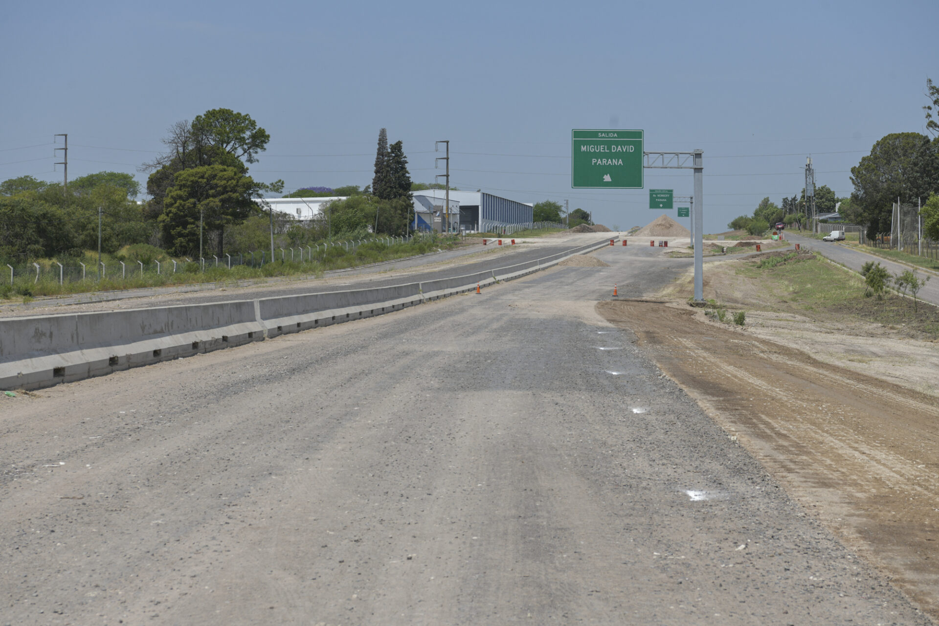Obras paralizadas: Entre Ríos se endeuda por U$S 280 millones para afrontar el recorte de Milei - Plaza Web - imagen de origen