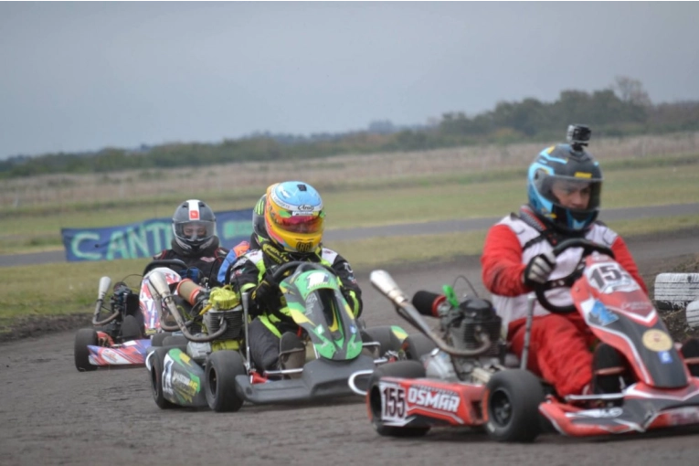 Más de 400 pilotos participarán en una nueva fecha del karting de tierra - imagen de origen