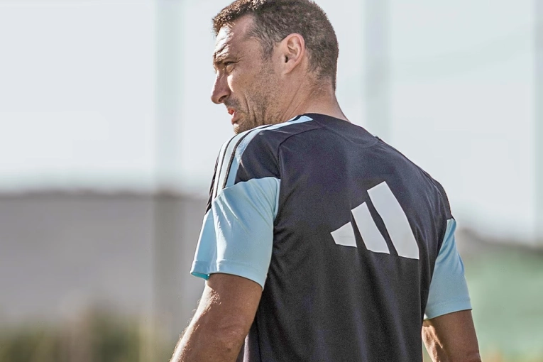 La Selección Argentina ya llegó a Estados Unidos - imagen de origen