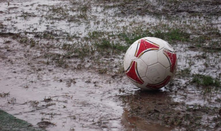 Este domingo se juegan solo dos partidos del torneo local de fútbol - imagen de origen