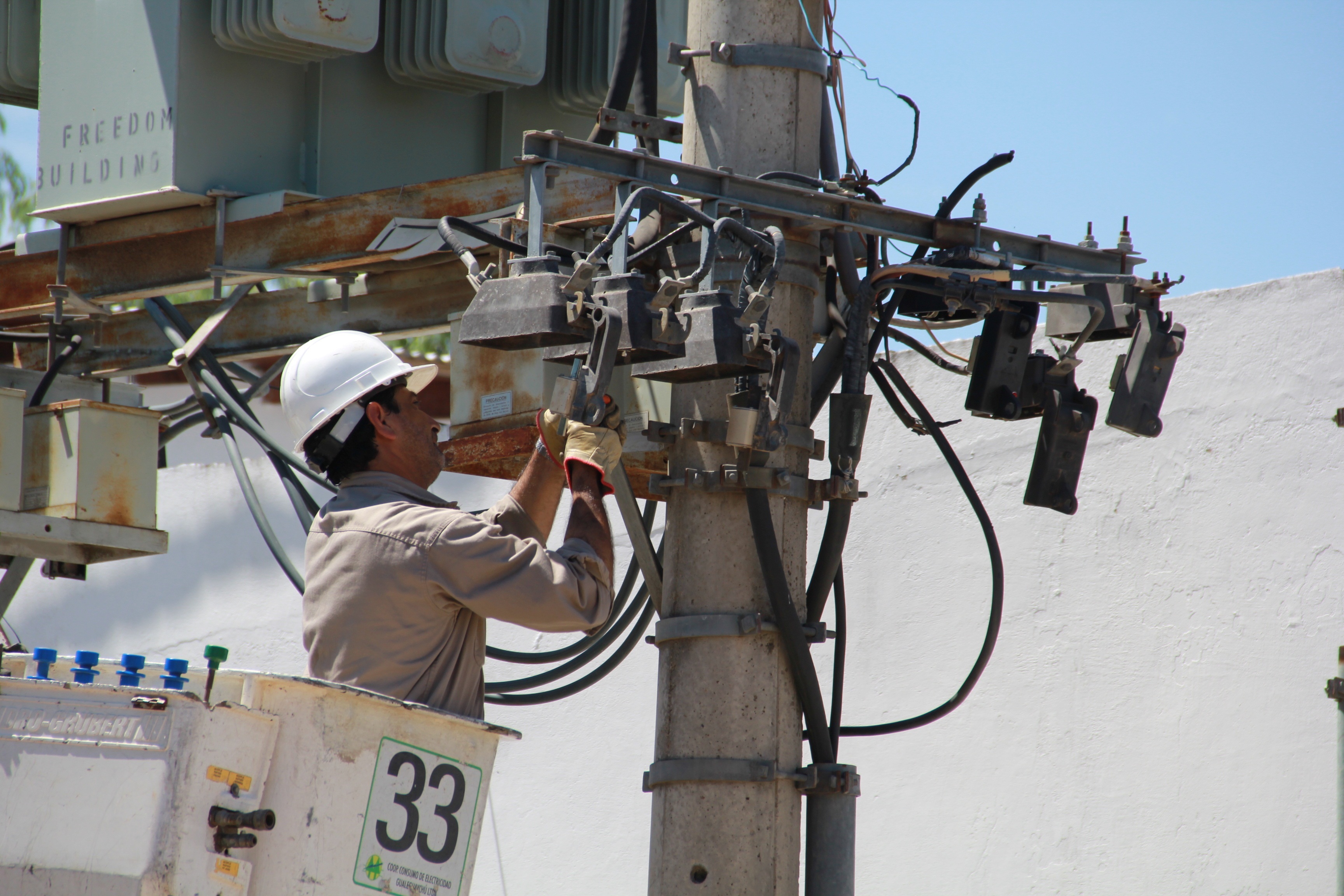 Corte de luz programado: la Cooperativa Eléctrica anunció interrupciones del servicio en cinco zonas para este sábado - imagen de origen