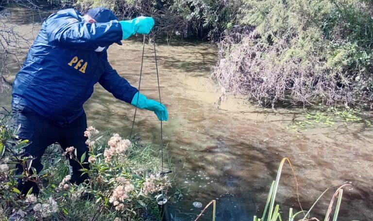 Arroyo Las Alpargatas: toman nuevas muestras, tras la “falta de mérito” para la empresa señalada por contaminación - imagen de origen