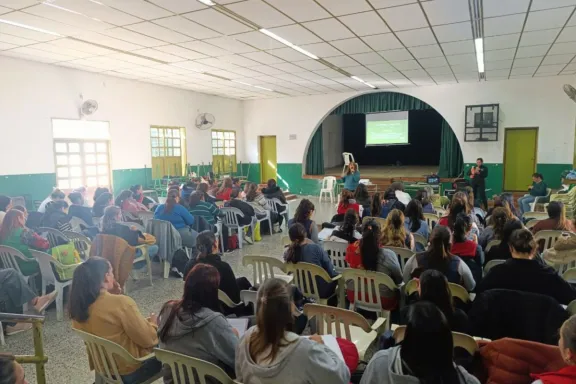 Comenzó la capacitación para docentes de nivel inicial sobre códigos artísticos - imagen de origen
