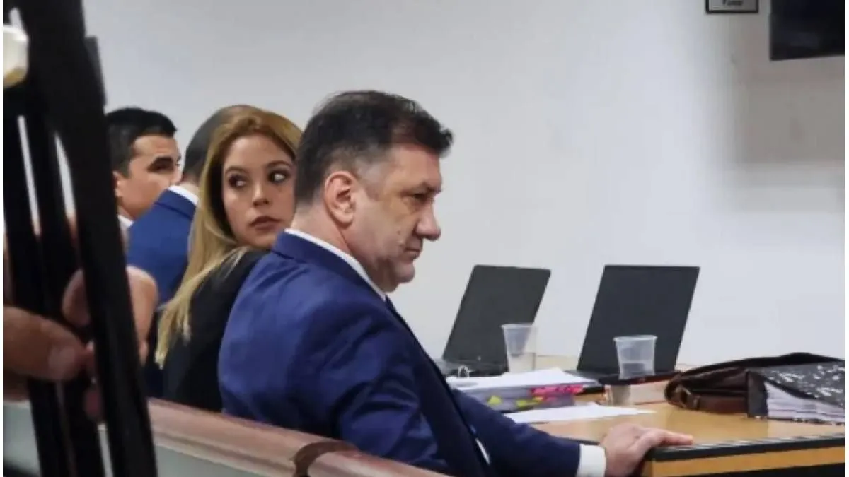 Edgardo Kueider comenzó a ser juzgado en Paraguay por presunta tentativa de contrabando de dólares - imagen de origen