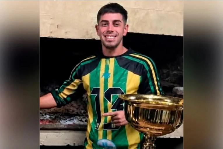 Dolor en Gualeguaychú por el fallecimiento de un joven que sufrió un golpe en un partido - imagen de origen