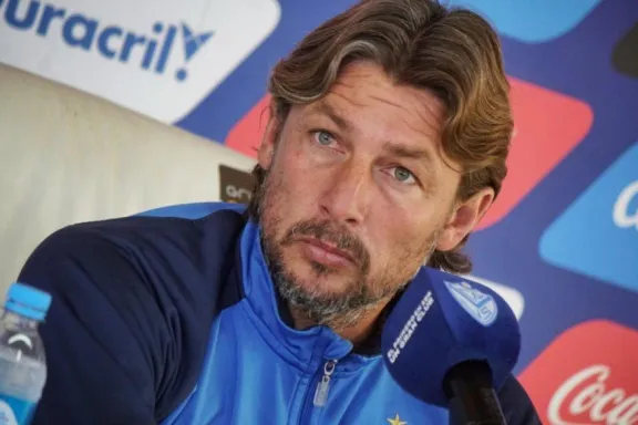 Premier League: el entrerriano Gabriel Heinze festejó un histórico título con Arsenal - imagen de origen