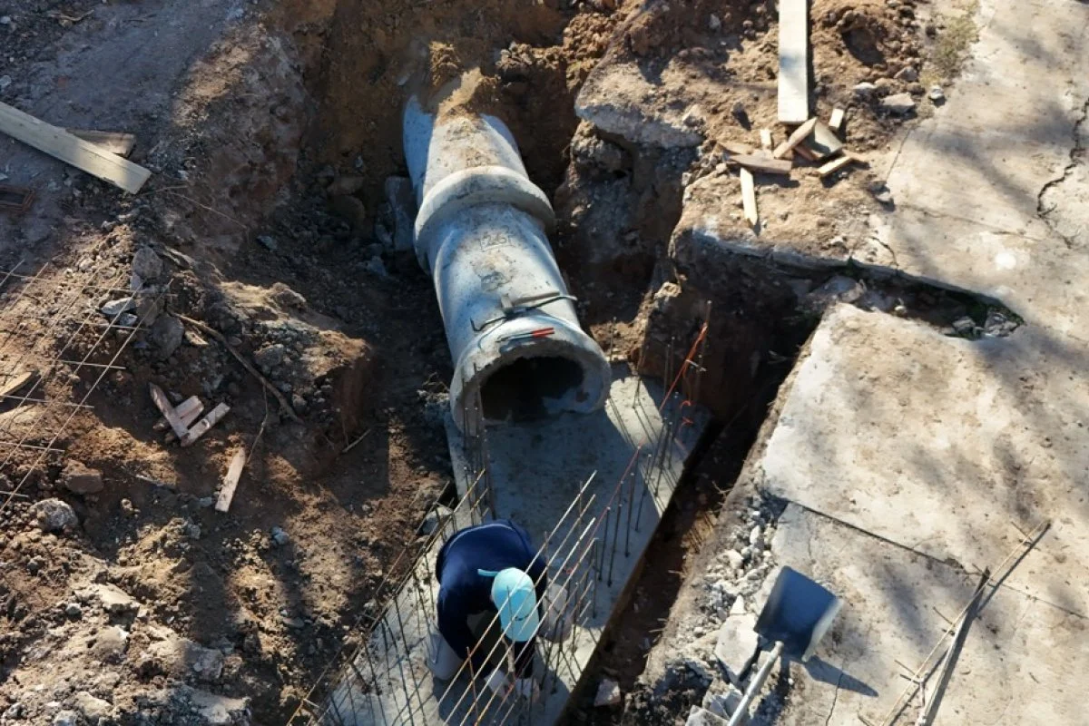 Mejoramiento urbano: Renovaron cañerías, cámaras y desagües de la calle Périgan - imagen de origen