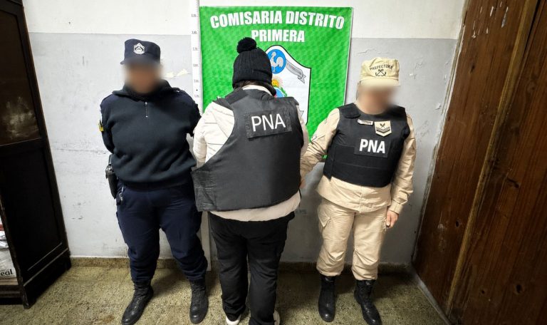 Detuvieron a una mujer en Mocoretá y secuestraron drogas tras varios allanamientos de Prefectura - imagen de origen
