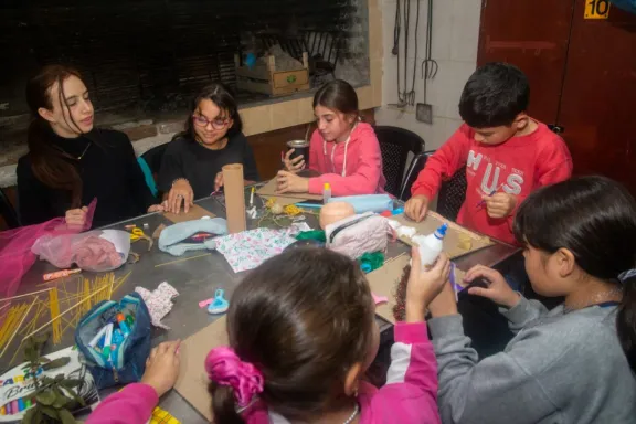 Los Talleres Culturales Barriales de Paraná ya están en marcha y continúan las inscripciones - imagen de origen