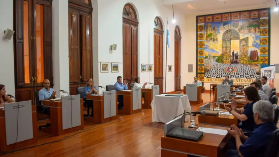Para evitar “competencia desleal”, Victoria suspendió de forma temporal la habilitación de grandes comercios | Análisis - imagen de origen