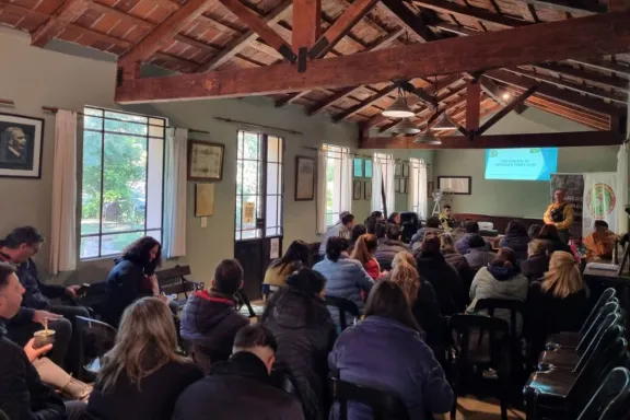 Capacitan a docentes entrerrianos en conservación y prevención de incendios en áreas protegidas - imagen de origen
