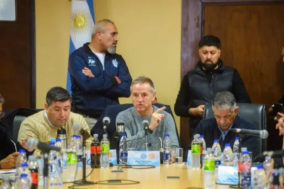 La CGT anunció un plan de acción que concluirá en un paro y una marcha nacional, pero no fijó fechas - imagen de origen