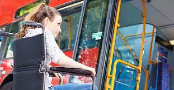Quita de subsidios: Piden que el Gobierno forme un fondo para cubrir el costo de pasaje gratuito para personas con discapacidad - imagen de origen