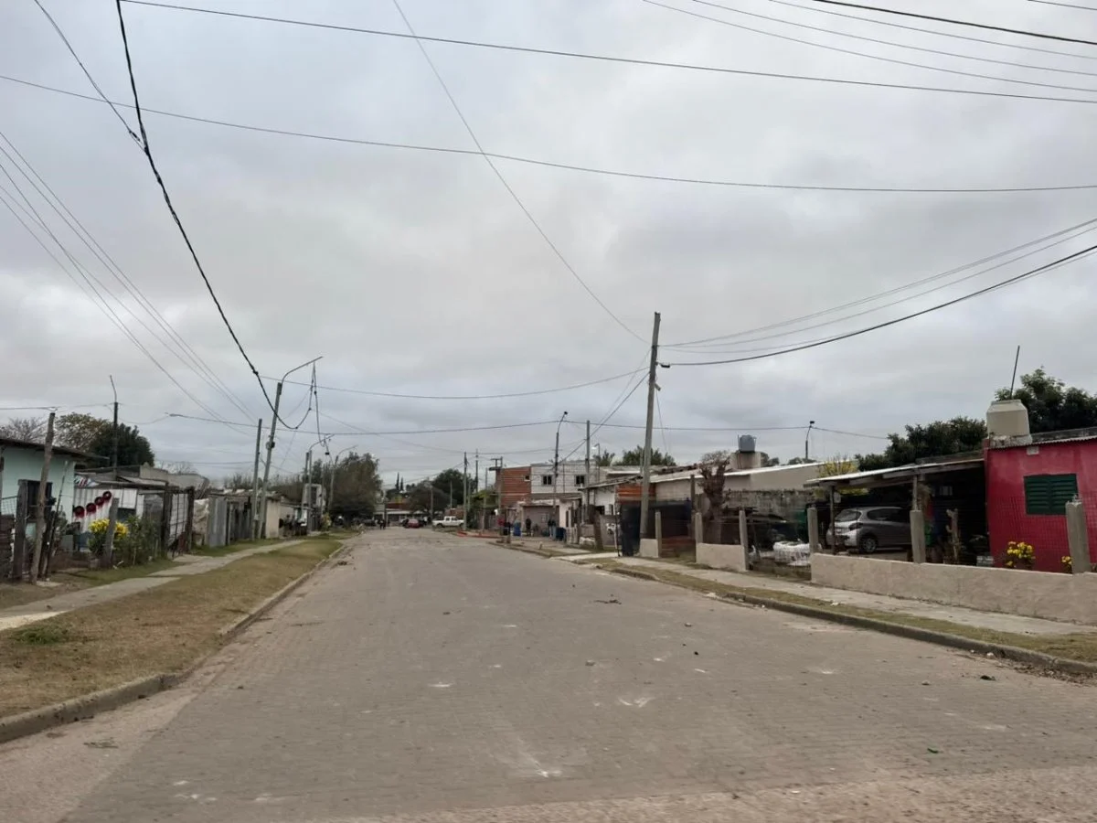 Continúan los disturbios durante los allanamientos en el barrio Malvinas Argentinas - imagen de origen
