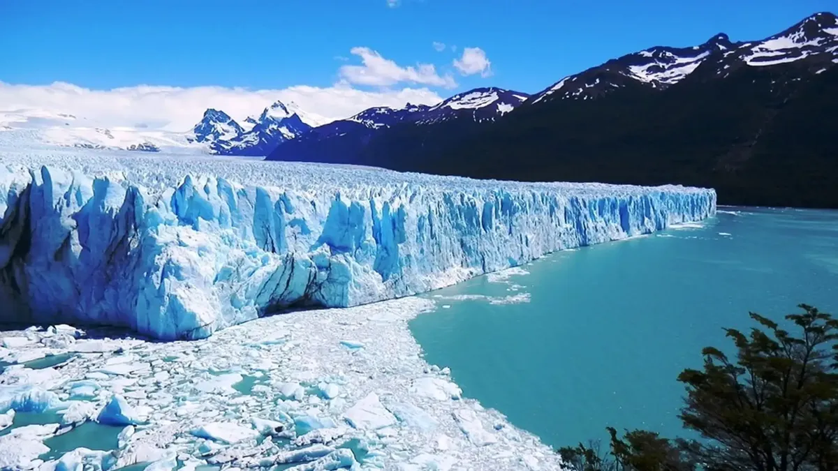 Feriado del 25 de Mayo: las escapadas cortas y el turismo regional movieron casi $340.000 millones - Informe Digital - imagen de origen